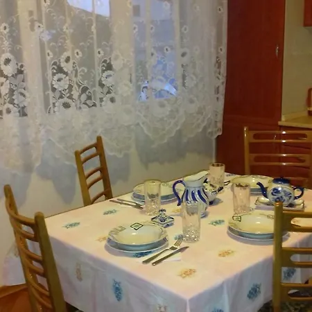 Apartman Laura Apartment *